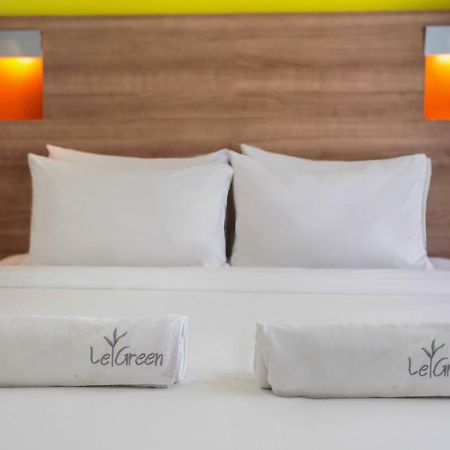 Legreen Suite Kuningan Jacarta Exterior foto